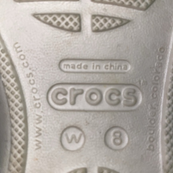 Crocs Patricia Wedge Sandals. White upper with a green footbed. Size 8 - Picture 10 of 10